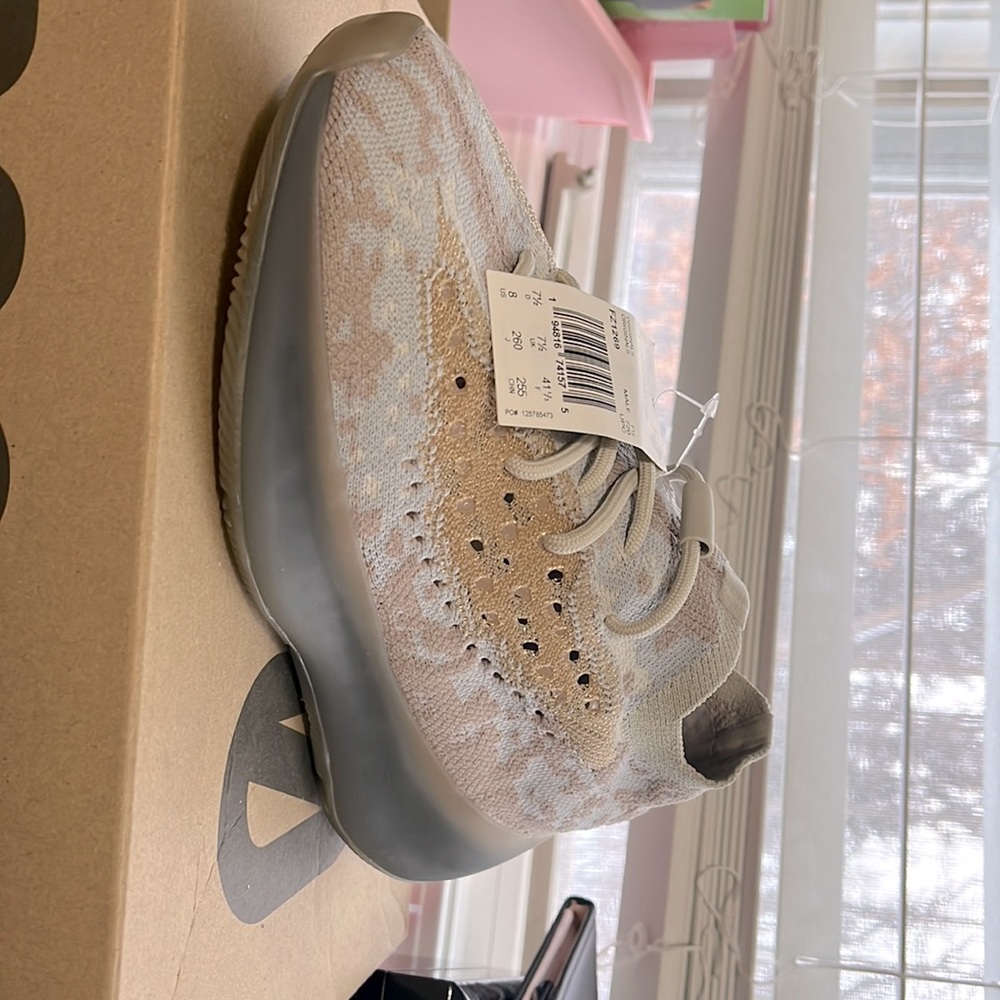 Yeezys peppers 380 dead stock mens size 8